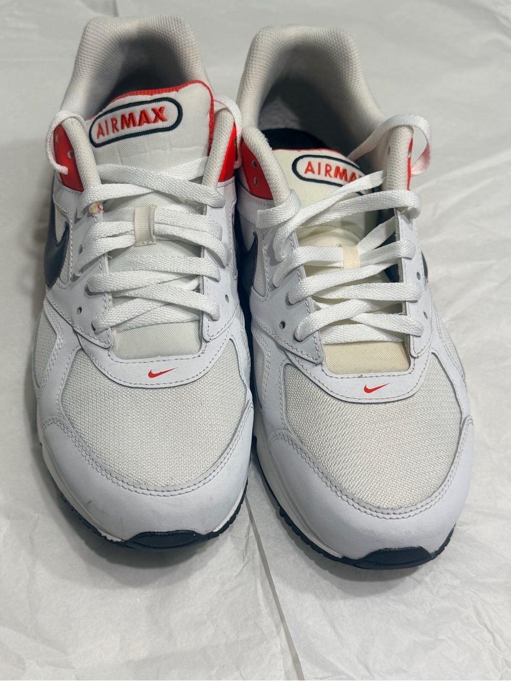 Nike Air Max IVO Men’s Sneakers – Size 11.5